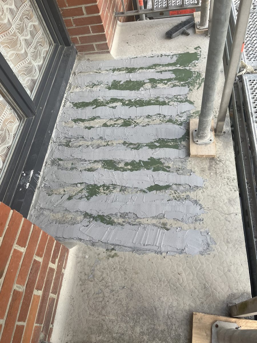 Reprise de la dalle d'un balcon en cours